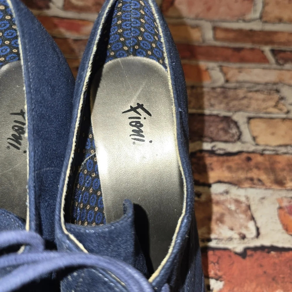 FIONI Clothing Navy Lace-Up Heels Size 6.5